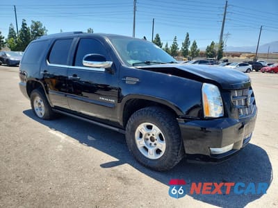 Czwarte zdjęcie samochodu z boku: 2012 CADILLAC ESCALADE PREMIUM VIN:1GYS3CEF5CR235129 - miniatura