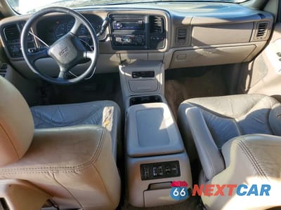Zdjęcie 8 z 13 samochodu: 2001 GMC YUKON XL C1500 VIN:3GKEC16T31G104391 - miniatura