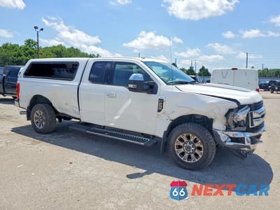 Czwarte zdjęcie samochodu z boku: 2018 FORD F-250 VIN:1FT7X2B63JEC66415 - miniatura