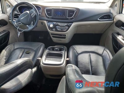 Zdjęcie 8 z 13 samochodu: 2018 CHRYSLER PACIFICA VIN:2C4RC1BG7JR110646 - miniatura