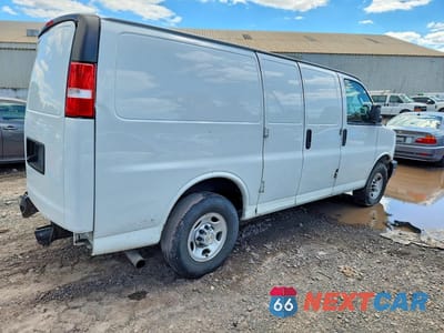 Trzecie zdjęcie samochodu z tyłu: 2020 CHEVROLET EXPRESS G2500 VIN:1GCWGAFGXL1209566 - miniatura