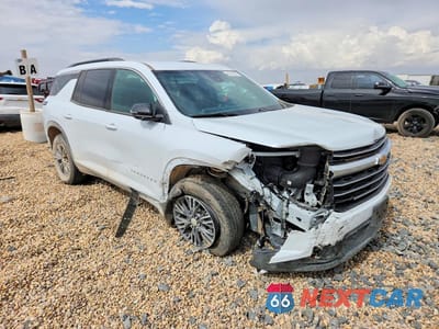 Czwarte zdjęcie samochodu z boku: 2026 CHEVROLET TRAVERSE LT VIN:1GNERGKS0TJ170660 - miniatura