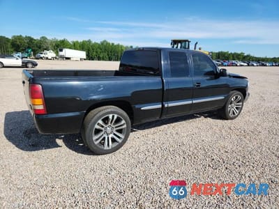Trzecie zdjęcie samochodu z tyłu: 2002 GMC NEW SIERRA C1500 VIN:2GTEC19V121214360 - miniatura