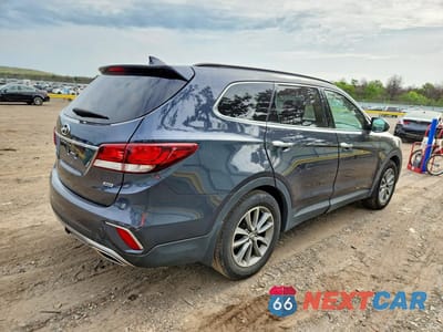 Trzecie zdjęcie samochodu z tyłu: 2017 HYUNDAI SANTA FE SE VIN:KM8SMDHF2HU191739 - miniatura