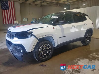 2025 JEEP COMPASS TRAILHAWK 3C4NJDDN1ST583894 - główne zdjęcie licytacji z USA - miniatura