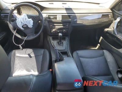 Zdjęcie 8 z 12 samochodu: 2011 BMW 328 XI VIN:WBAPK7C59BA973056 - miniatura