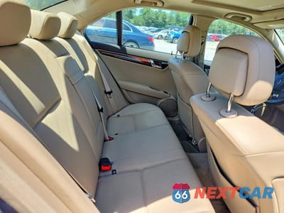 Zdjęcie 10 z 12 samochodu: 2009 MERCEDES-BENZ C VIN:WDDGF54X79R053584 - miniatura