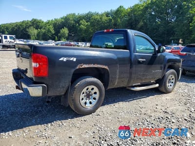 Trzecie zdjęcie samochodu z tyłu: 2013 CHEVROLET SILVERADO K1500 VIN:1GCNKPEX3DZ298575 - miniatura