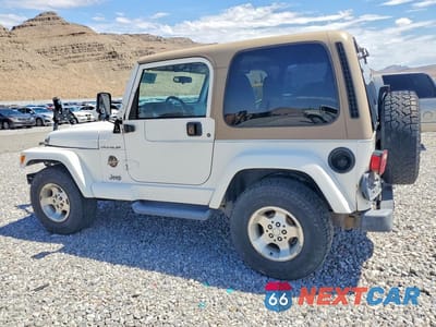 Drugie zdjęcie samochodu z przodu: 2002 JEEP WRANGLER / TJ SAHARA VIN:1J4FA59S12P768194 - miniatura