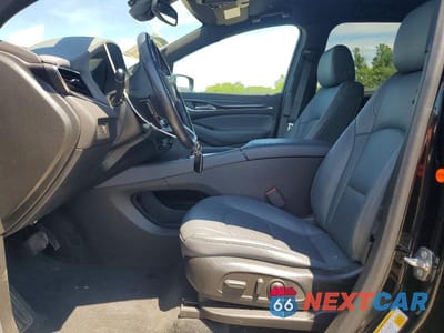 Zdjęcie 7 z 13 samochodu: 2023 BUICK ENCLAVE ESSENCE VIN:5GAERBKW0PJ108021 - miniatura