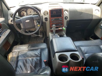 Zdjęcie 8 z 12 samochodu: 2005 FORD F150 SUPERCREW VIN:1FTPW12555FB01969 - miniatura