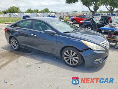 Czwarte zdjęcie samochodu z boku: 2012 HYUNDAI SONATA SE 2.0T VIN:5NPEC4AB4CH501355 - miniatura
