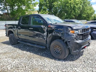 Czwarte zdjęcie samochodu z boku: 2021 CHEVROLET SILVERADO K1500 TRAIL BOSS CUSTOM VIN:1GCPYCEF0MZ259076 - miniatura