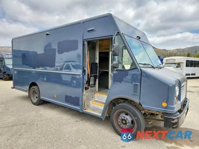 Czwarte zdjęcie samochodu z boku: 2021 FORD F59 DELIVERY TRUCK VIN:1F65F5KN0M0A01846 - miniatura