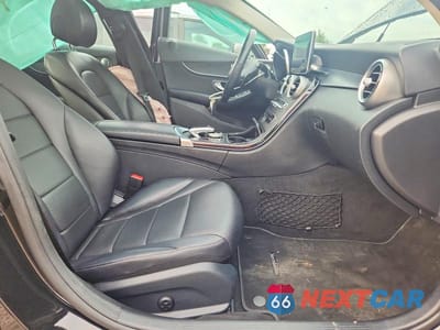 Zdjęcie 7 z 12 samochodu: 2015 MERCEDES-BENZ C 300 4MATIC VIN:55SWF4KB0FU077815 - miniatura