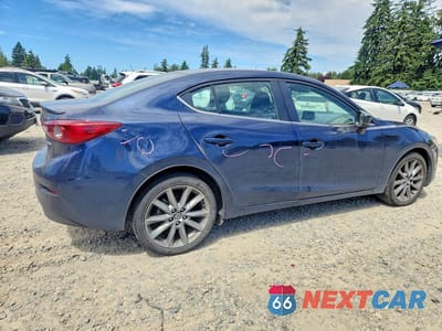 Trzecie zdjęcie samochodu z tyłu: 2018 MAZDA 3 TOURING VIN:3MZBN1V37JM172976 - miniatura