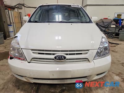Piąte zdjęcie samochodu w środku: 2010 KIA SEDONA LX VIN:KNDMG4C36A6339399 - miniatura