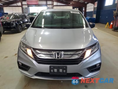 Piąte zdjęcie samochodu w środku: 2018 HONDA ODYSSEY LX VIN:5FNRL6H26JB100064 - miniatura