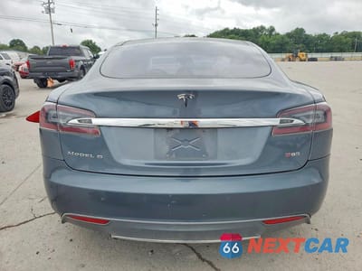 Zdjęcie 6 z 13 samochodu: 2014 TESLA MODEL S VIN:5YJSA1H12EFP28985 - miniatura