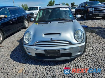 Piąte zdjęcie samochodu w środku: 2006 MINI COOPER S VIN:WMWRE33526TL24895 - miniatura