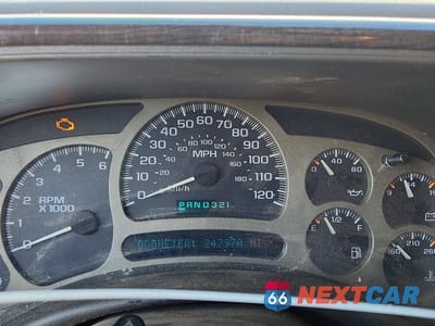 Zdjęcie 9 z 13 samochodu: 2005 GMC YUKON XL DENALI VIN:1GKFK66U05J204451 - miniatura