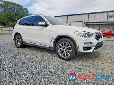 Czwarte zdjęcie samochodu z boku: 2019 BMW X3 SDRIVE30I VIN:5UXTR7C54KLF25522 - miniatura