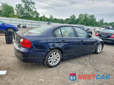 Trzecie zdjęcie samochodu z tyłu: 2006 BMW 325 XI VIN:WBAVD13556KV02715 - miniatura