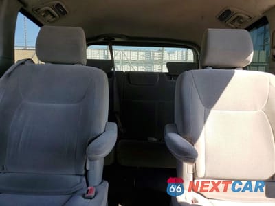 Zdjęcie 10 z 13 samochodu: 2004 TOYOTA SIENNA LE 7 PASSENGER VIN:5TDZA23C84S089504 - miniatura