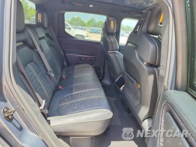Zdjęcie 10 z 12 samochodu: 2023 RIVIAN R1T ADVENTURE VIN:7FCTGAAA9PN023600 - miniatura