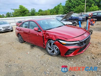 Czwarte zdjęcie samochodu z boku: 2025 HYUNDAI ELANTRA SEL VIN:KMHLS4DG6SU970433 - miniatura