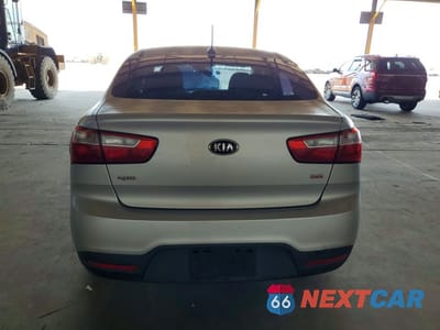 Zdjęcie 6 z 12 samochodu: 2015 KIA RIO LX VIN:KNADM4A37F6515733 - miniatura