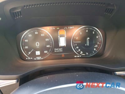Zdjęcie 9 z 14 samochodu: 2020 VOLVO XC60 T5 MOMENTUM VIN:YV4102RK7L1518025 - miniatura