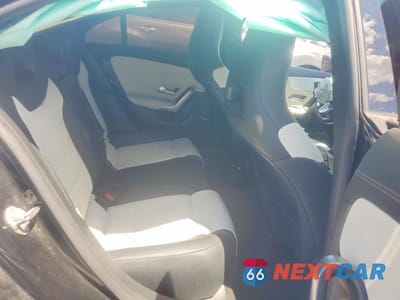 Zdjęcie 10 z 12 samochodu: 2022 MERCEDES-BENZ CLA AMG 35 4MATIC VIN:W1K5J5BB4NN260271 - miniatura