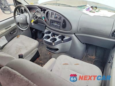 Zdjęcie 8 z 14 samochodu: 2007 FORD E150 DELIVERY VAN VIN:1FTNE14W27DA76852 - miniatura