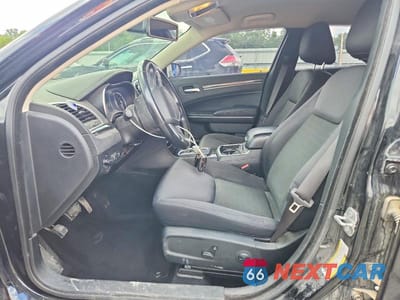 Zdjęcie 7 z 12 samochodu: 2022 CHRYSLER 300 TOURING VIN:2C3CCAAG0NH104050 - miniatura