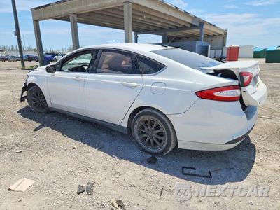 Drugie zdjęcie samochodu z przodu: 2015 FORD FUSION S VIN:3FA6P0G76FR123762 - miniatura