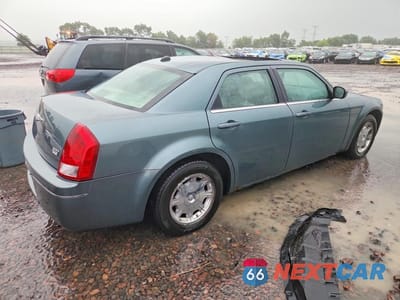 Trzecie zdjęcie samochodu z tyłu: 2006 CHRYSLER 300 TOURING VIN:2C3KA53G36H110870 - miniatura