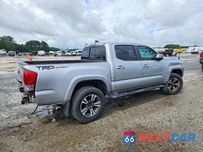Trzecie zdjęcie samochodu z tyłu: 2017 TOYOTA TACOMA TRD SPORT VIN:5TFAZ5CN4HX038753 - miniatura