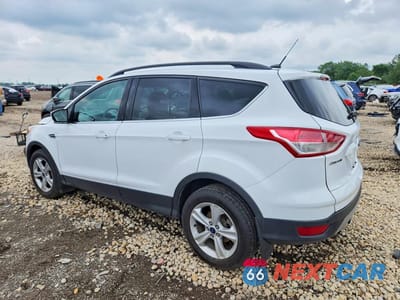 Drugie zdjęcie samochodu z przodu: 2016 FORD ESCAPE SE VIN:1FMCU9GX5GUB70572 - miniatura