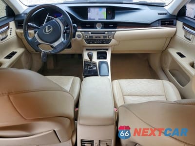 Zdjęcie 8 z 12 samochodu: 2013 LEXUS ES 350 VIN:JTHBK1GG9D2082900 - miniatura