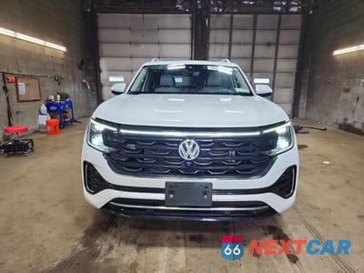 Piąte zdjęcie samochodu w środku: 2024 VOLKSWAGEN ATLAS SEL PREMIUM R-LINE VIN:1V2FR2CA5RC586205 - miniatura