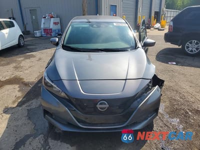 Piąte zdjęcie samochodu w środku: 2025 NISSAN LEAF S VIN:1N4AZ1BV7SC559464 - miniatura