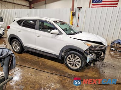 Czwarte zdjęcie samochodu z boku: 2016 HYUNDAI TUCSON SE VIN:KM8J3CA49GU066883 - miniatura