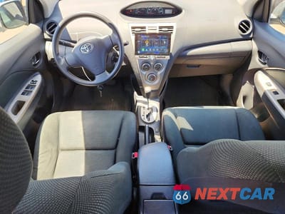 Zdjęcie 8 z 12 samochodu: 2010 TOYOTA YARIS BASE VIN:JTDBT4K35A1356406 - miniatura