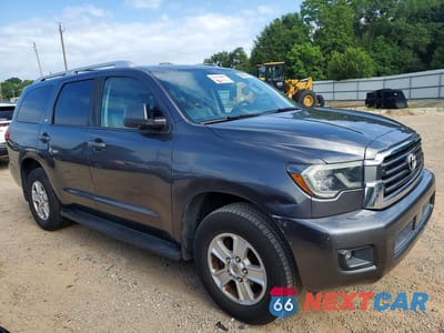 Czwarte zdjęcie samochodu z boku: 2019 TOYOTA SEQUOIA SR5 VIN:5TDZY5G1XKS072934 - miniatura