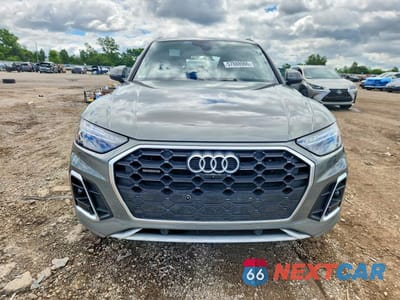 Piąte zdjęcie samochodu w środku: 2023 AUDI Q5 PRESTIGE 45 VIN:WA1FAAFY7P2010088 - miniatura