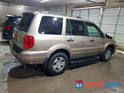 Trzecie zdjęcie samochodu z tyłu: 2003 HONDA PILOT EX VIN:2HKYF18413H606557 - miniatura