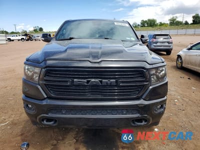 Piąte zdjęcie samochodu w środku: 2019 RAM 1500 BIG HORN VIN:1C6SRFBT7KN784554 - miniatura