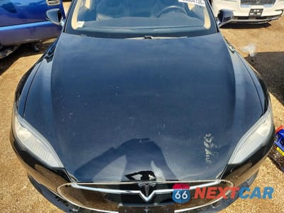 Zdjęcie 11 z 12 samochodu: 2015 TESLA MODEL S 85 VIN:5YJSA1H18FF080201 - miniatura
