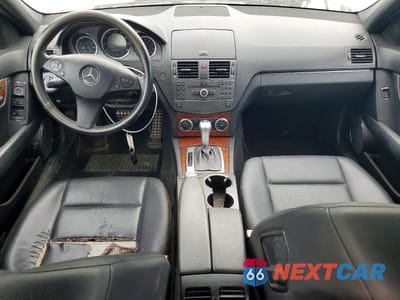 Zdjęcie 8 z 12 samochodu: 2010 MERCEDES-BENZ C 300 4MATIC VIN:WDDGF8BBXAR119767 - miniatura